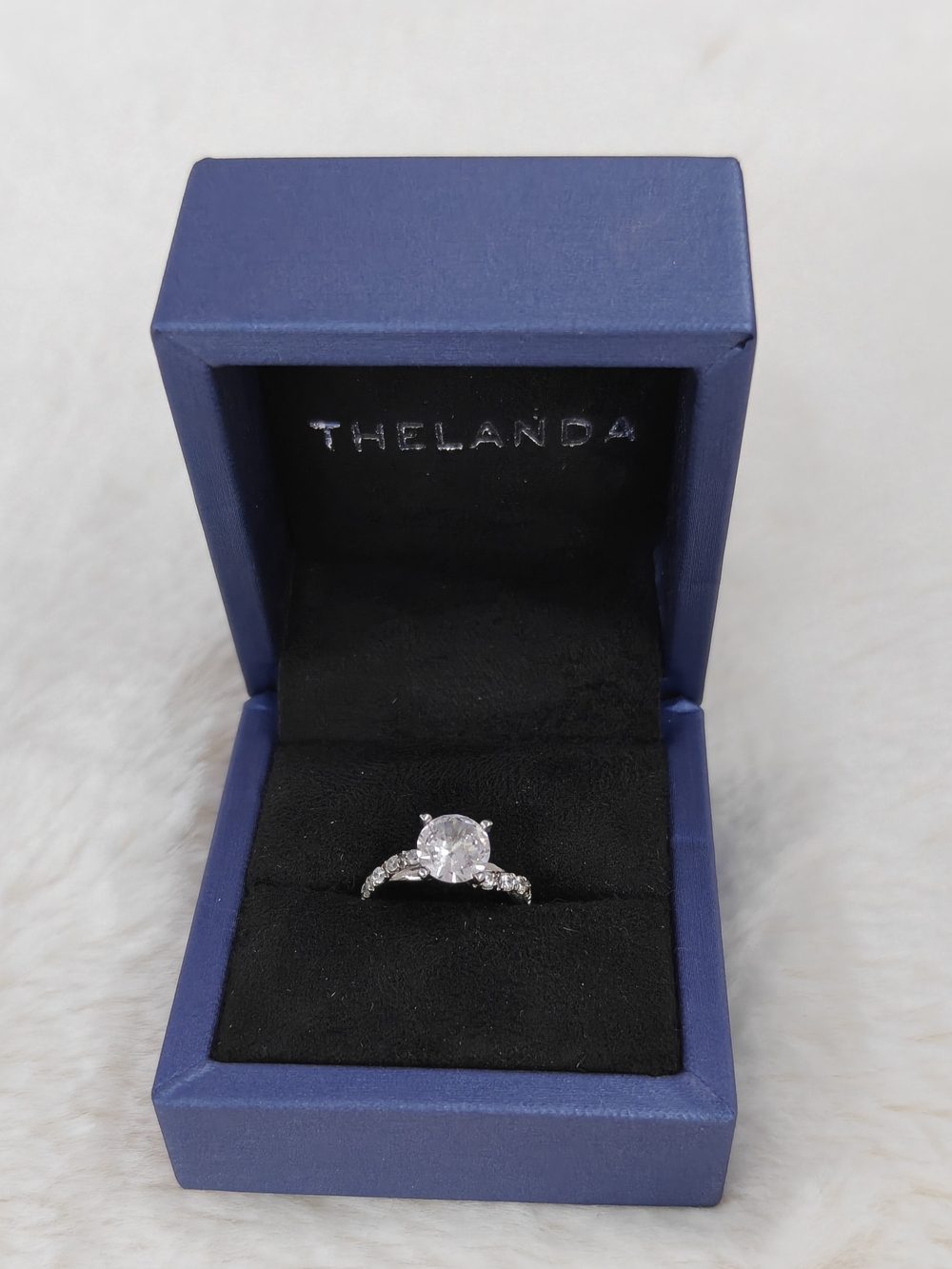 THELANDA Petite Twisted Vine Solitaire Ring Size 4 Promise Ring